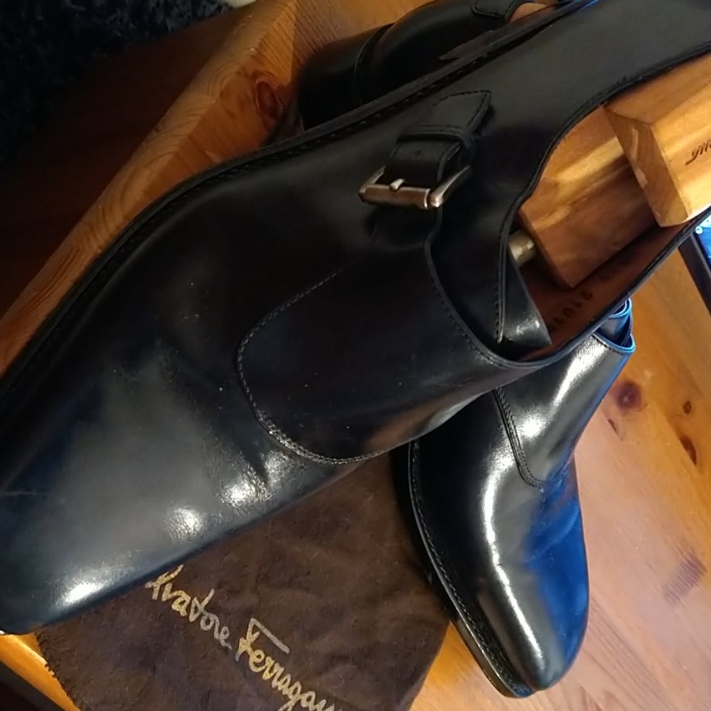 Black Leather Men Ferragamo's